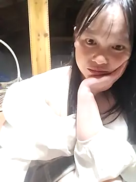 Tiyir597 online show from October 3, 3:31 pm