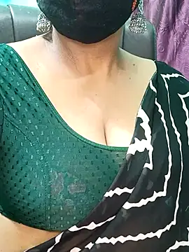Snapshot of Bhanu-Sharma chatting on July 23, 3:48 am Bhanu-Sharma online show from July 23, 3:48 am