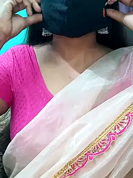 Snapshot of Bhanu-Sharma chatting on July 24, 4:21 am Bhanu-Sharma online show from July 24, 4:21 am