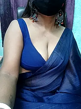 Snapshot of Bhanu-Sharma chatting on July 28, 2:13 pm Bhanu-Sharma online show from July 28, 2:13 pm