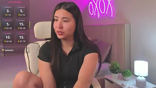 Snapshot of Megan_Williamms chatting on September 14, 8:35 am Megan Williamms online show from September 14, 8:35 am