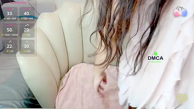 Rose Rosemary online show from April 27, 1:25 am