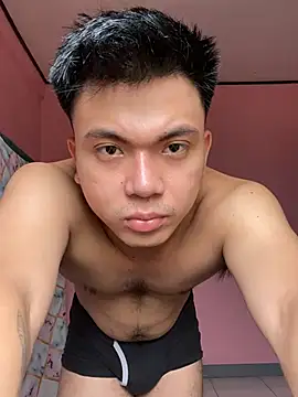 Snapshot of JerichoGutierez chatting on April 28, 3:22 am JerichoGutierez online show from April 28, 3:22 am
