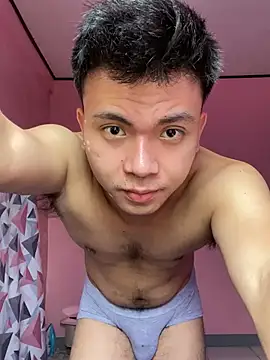 Snapshot of JerichoGutierez chatting on July 28, 3:24 am JerichoGutierez online show from July 28, 3:24 am