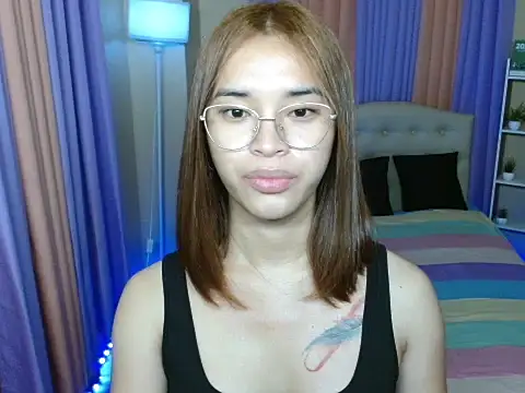 SeductiveAppleTS online show from March 11, 8:59 pm