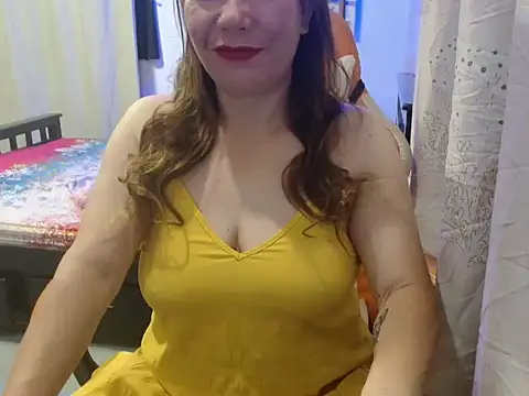 Snapshot of VerySexyCeline chatting on April 8, 6:41 pm VerySexyCeline online show from April 8, 6:41 pm