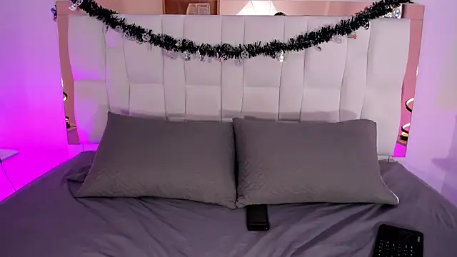 Molly sweetlove online show from October 9, 7:01 pm