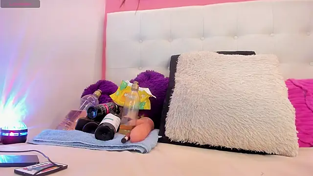 Snapshot of Willow_Wright chatting on September 30, 1:38 pm Willow Wright online show from September 30, 1:38 pm