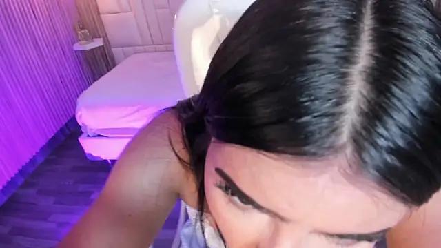 LovelyEyesx online show from February 6, 5:16 pm