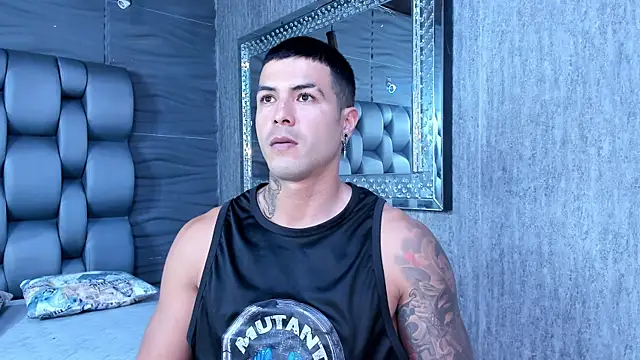 andres-clark92 online show from January 8, 4:42 pm