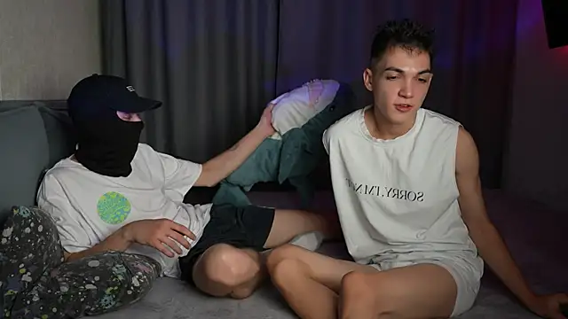 MattyandAiden online show from August 5, 7:28 pm