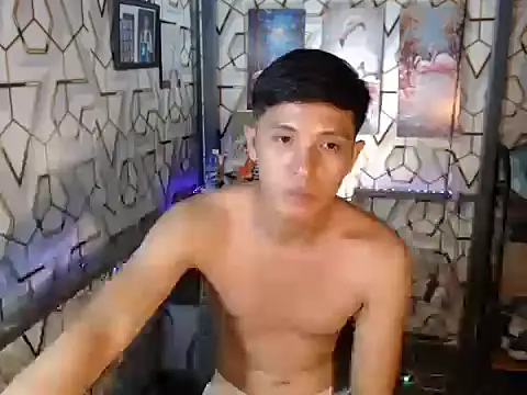 Snapshot of darryl_hugecok chatting on November 3, 1:01 pm darryl hugecok online show from November 3, 1:01 pm