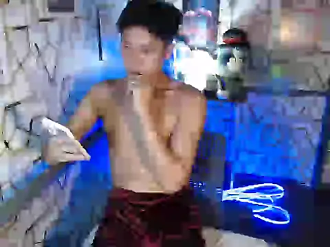 Snapshot of darryl_hugecok chatting on December 3, 2:48 pm darryl hugecok online show from December 3, 2:48 pm