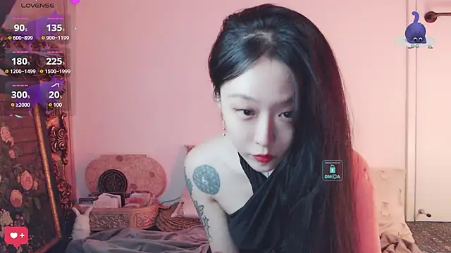 Snapshot of Etherealcat33 chatting on October 20, 3:23 pm Etherealcat33 online show from October 20, 3:23 pm