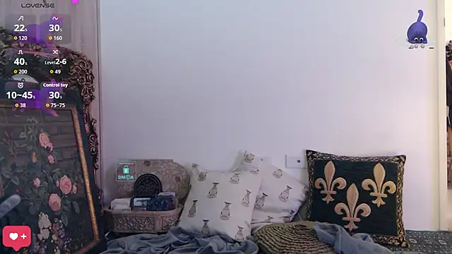 Snapshot of Etherealcat33 chatting on October 29, 1:02 pm Etherealcat33 online show from October 29, 1:02 pm