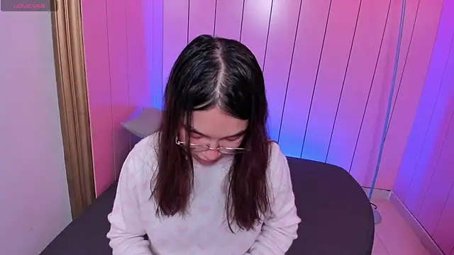 Laurent Scott  online show from September 28, 12:10 pm