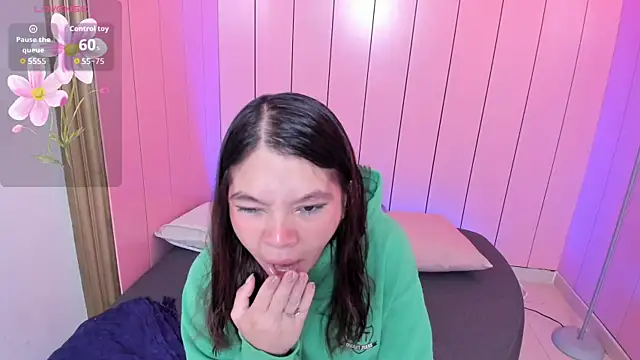 Laurent Scott  online show from October 10, 11:42 am