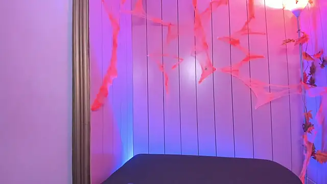 Laurent Scott  online show from October 24, 12:12 pm