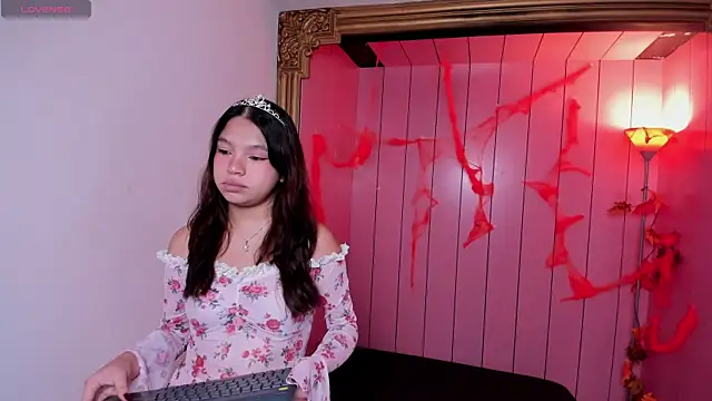 Laurent Scott  online show from October 29, 12:07 pm