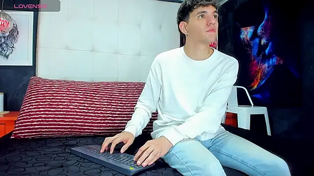 Matteo12  online show from September 19, 4:47 am