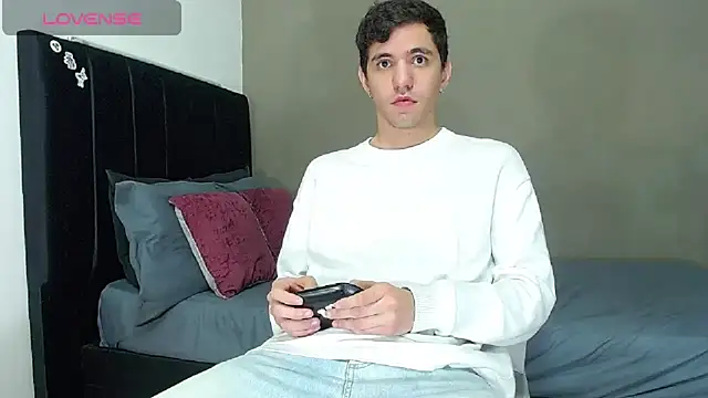 Matteo12  online show from February 19, 1:34 am