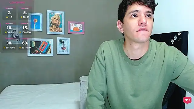 Snapshot of Matteo12_ chatting on May 30, 3:36 am Matteo12 online show from May 30, 3:36 am