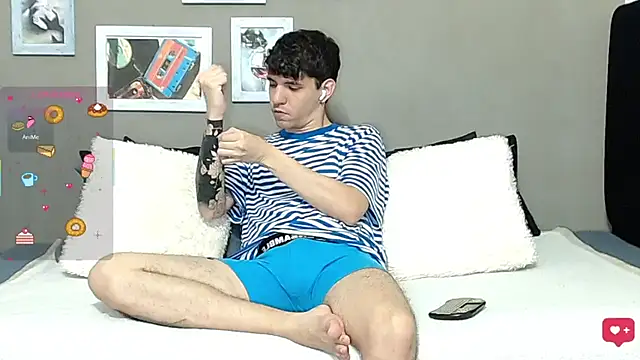 Snapshot of Matteo12_ chatting on June 5, 3:35 am Matteo12 online show from June 5, 3:35 am
