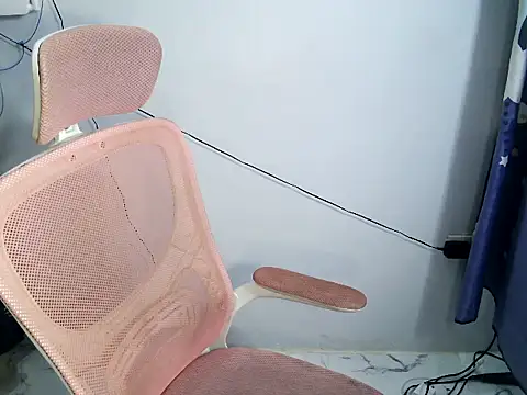 lovely kristine22 online show from December 20, 1:07 pm