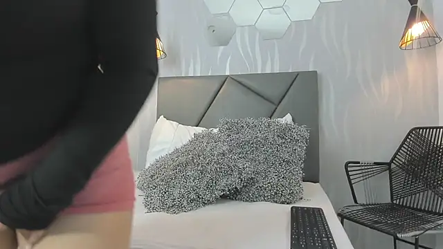 karla-cooper online show from October 17, 7:16 pm