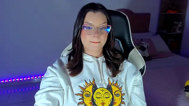 OphelianaRose33 online show from April 7, 1:55 pm