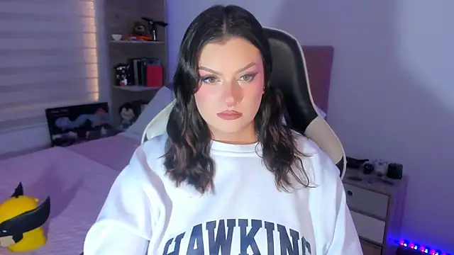 Snapshot of OphelianaRose33 chatting on July 16, 7:31 pm OphelianaRose33 online show from July 16, 7:31 pm