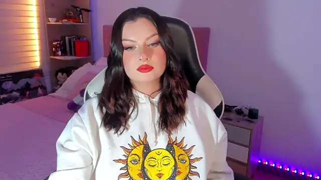 Snapshot of OphelianaRose33 chatting on July 21, 10:23 pm OphelianaRose33 online show from July 21, 10:23 pm