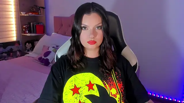Snapshot of OphelianaRose33 chatting on July 24, 7:45 pm OphelianaRose33 online show from July 24, 7:45 pm