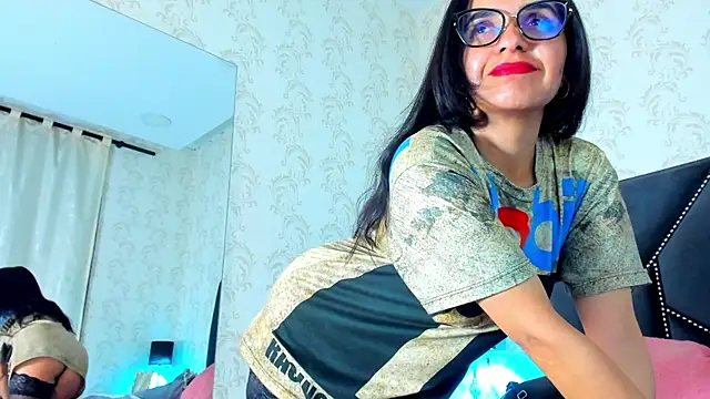 white leti online show from November 8, 10:30 pm