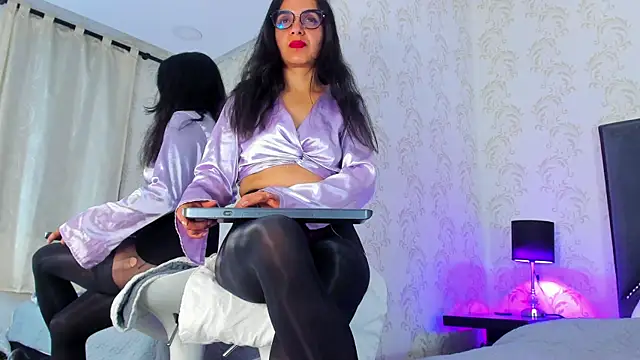 white leti online show from November 22, 11:26 pm