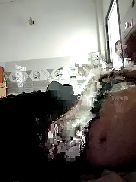 Snapshot of Tan32_11 chatting on January 14, 5:24 am Tan32 11 online show from January 14, 5:24 am