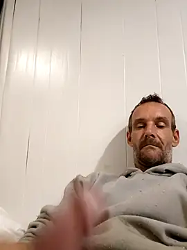 Hungwell1515 online show from November 12, 1:55 pm