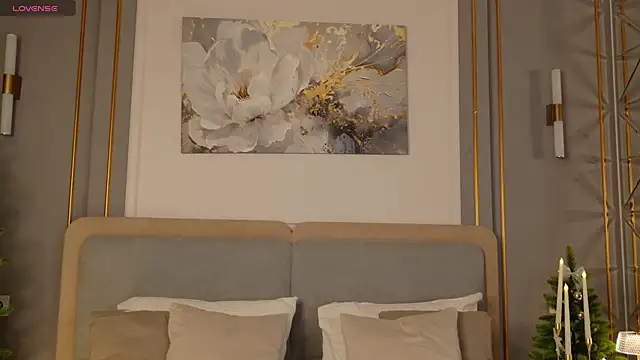 Snapshot of LanaElise chatting on December 5, 5:16 am LanaElise online show from December 5, 5:16 am