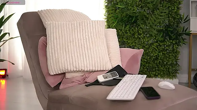 FreyaHeart online show from January 19, 7:12 am