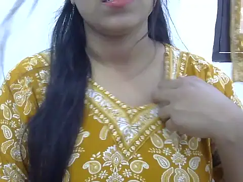 Snapshot of LIYO_ chatting on September 23, 6:05 am LIYO online show from September 23, 6:05 am