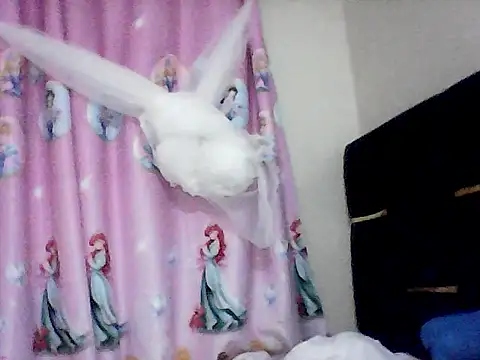 Snapshot of RawBby chatting on September 17, 7:04 pm RawBby online show from September 17, 7:04 pm