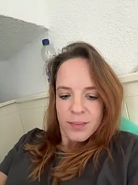 Snapshot of SexyMilf_37 chatting on October 4, 3:10 pm SexyMilf 37 online show from October 4, 3:10 pm