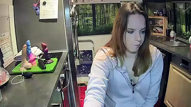 Snapshot of SexyMilf_37 chatting on November 2, 9:17 pm SexyMilf 37 online show from November 2, 9:17 pm