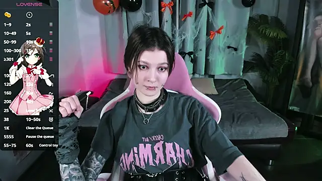 MiraVelle online show from October 27, 9:30 pm