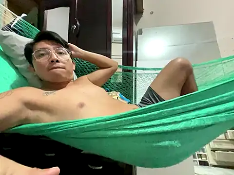 AlejXndroKD online show from October 14, 6:52 pm