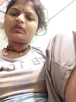 Hot mirchjii online show from October 14, 11:38 pm