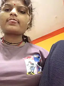 Hot mirchjii online show from October 19, 1:06 am