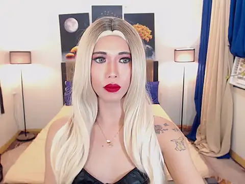 PreciousAmore online show from October 22, 6:40 pm