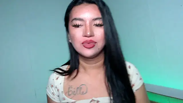 Snapshot of thinker_belle chatting on October 22, 3:23 pm thinker belle online show from October 22, 3:23 pm