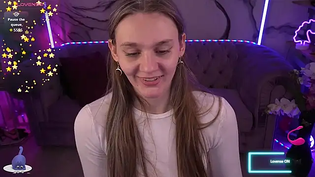 DiamondGoldie online show from September 21, 6:53 pm